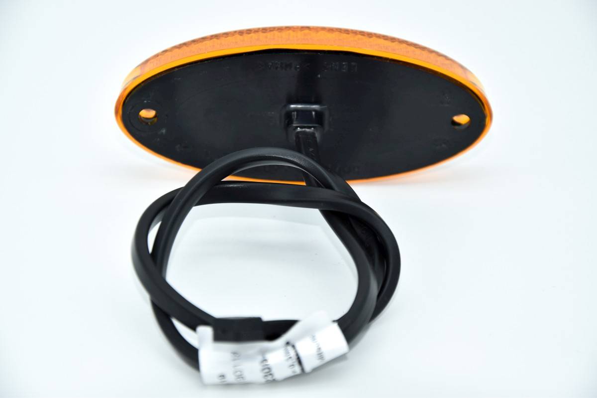 Aspöck Flatpoint 1 LED gelb Anbau 90° - Seitenmarkierungsleuchte -  Anschluss DC 0,25m Kabel - 31-2219-007